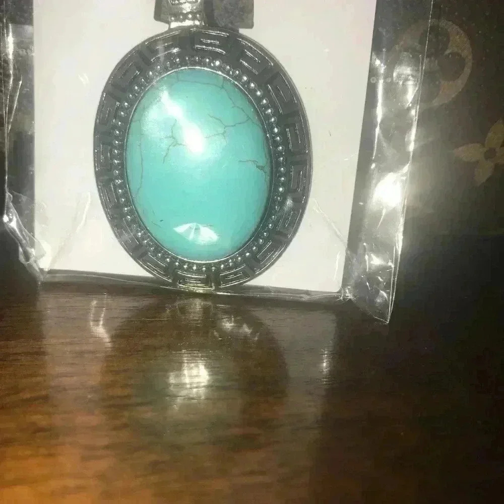 COSTUME SILVER TURQUOISE PENDANT NIP - Picture 2 of 3